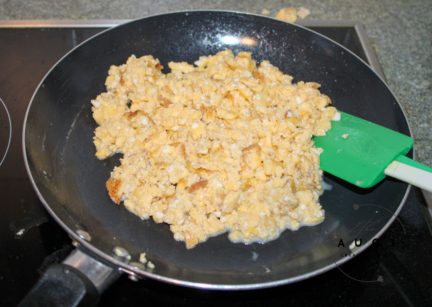 5-Minute Egg & Cottage Cheese Scramble